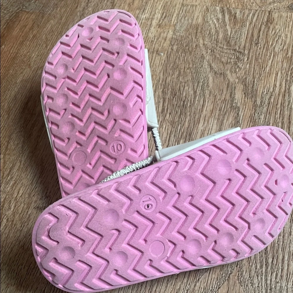 The Childrens Place Girls Pink Rainbow Heart Slide Sandals Backstrap Size 10T